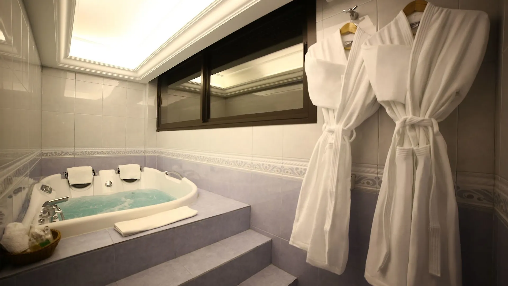 La Vida Suite Beirut 4*,